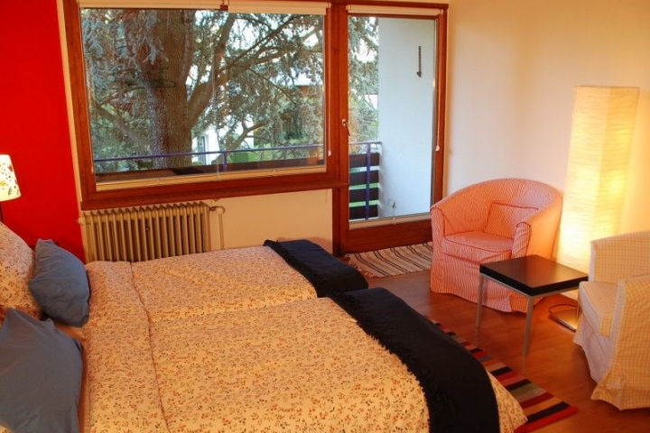 Großes Schlafzimmer, Zugang zum Südbalkon