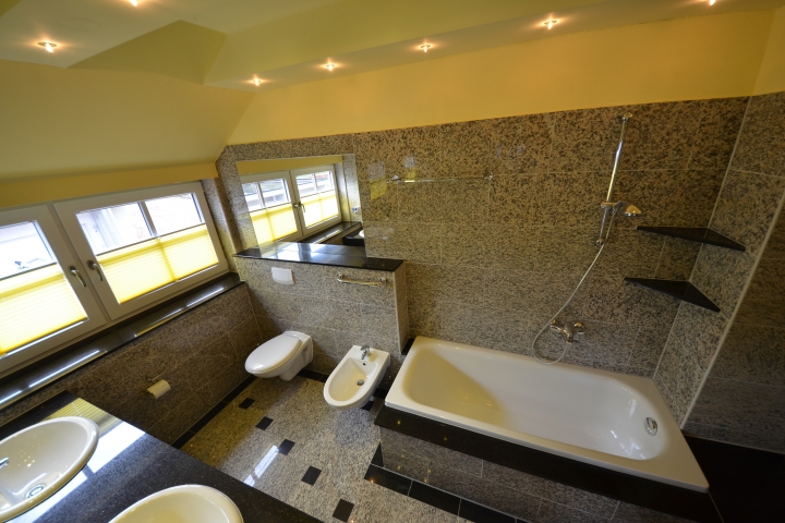 Ferienhaus Bel Monte  Bad OG mit Wanne