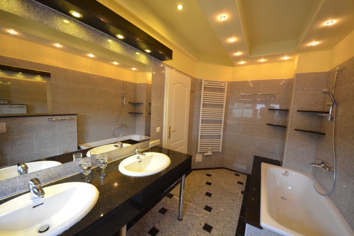 Ferienhaus Bel Air Bad mit Wanne