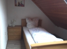 Schlafzimmer oben links