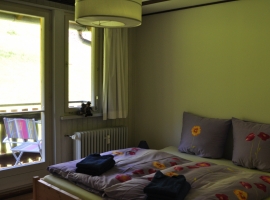 Schlafzimmer mit Balkon