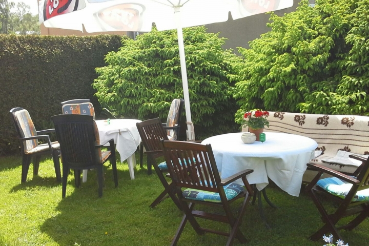 Noch eine Sitzecke im Grünen