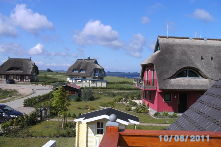 Blick vom Südbalkon auf einen
Teil des Hafendorfes