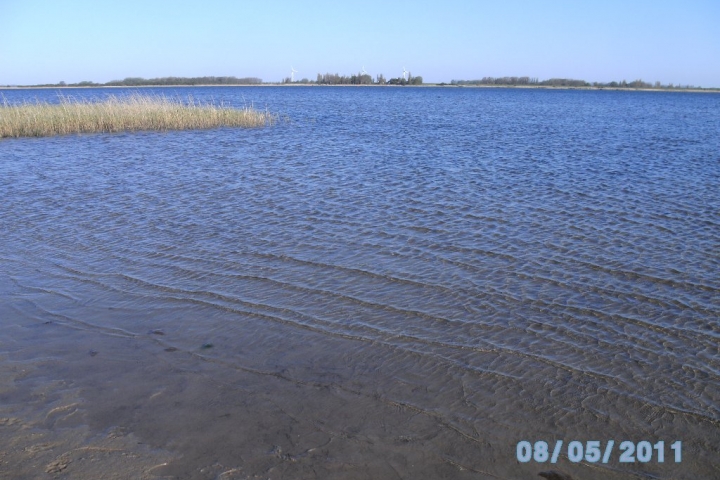 Kleiner Strandabschnitt
am Breetzer Bodden
circa 400 m Fußweg vom Ferienhaus