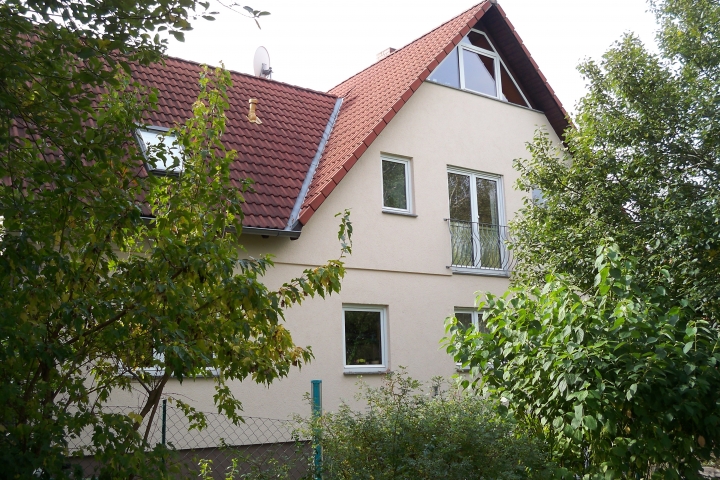 Sicht auf unser Haus vom Rad- und Wanderweg aus