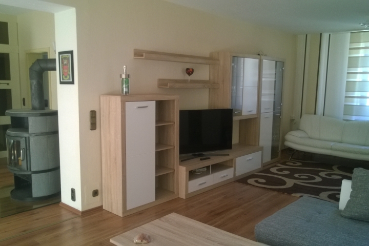Wohnzimmer + LED Fernseher