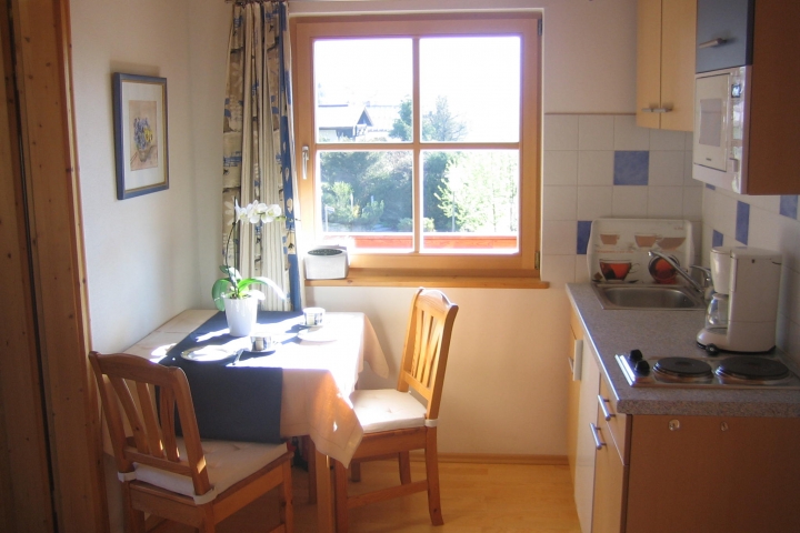 Küche mit Fenster nach Osten