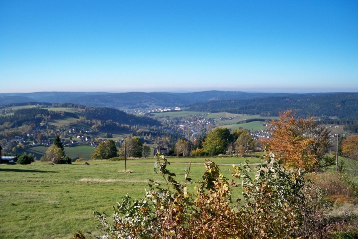 Blick in die Ferne über Klingenthal
