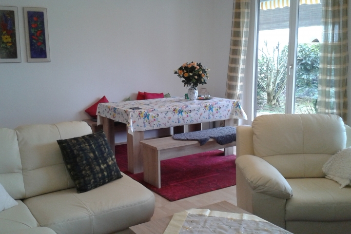 Fewo Bella Wohnzimmer Teilansicht, zusätzl. Eßplatz