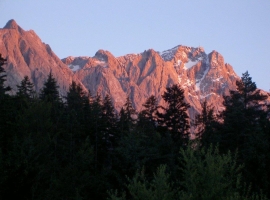 Die Zugspitze bei Sonnenuntergang
