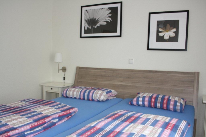 Schlafzimmer mit Doppelbett