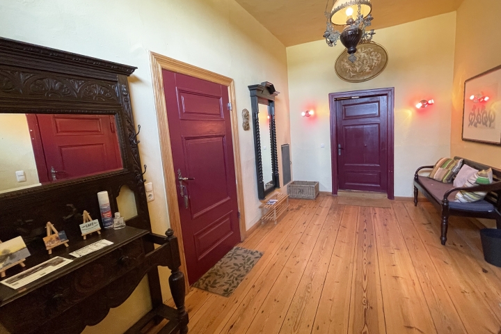 Die Diele vor den Appartments Nolde und Monet