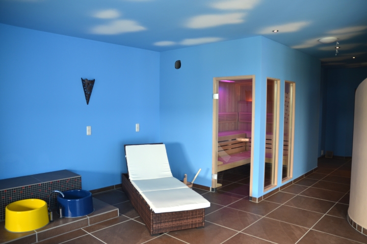 Die großzügige Wellness-Oase mit Sauna und Dampfbad