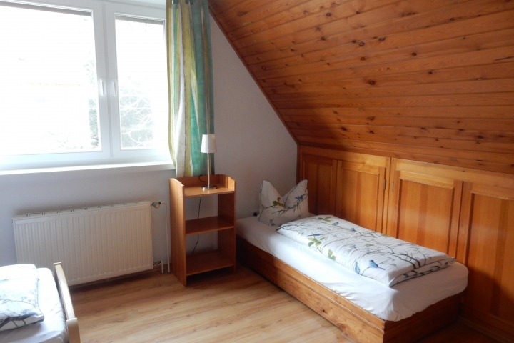 Schlafzimmer 2 mit 3 Einzelbetten