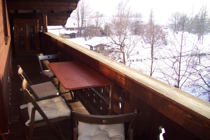 Balkon mit Blick auf Kaisergebirge und Unterberg
