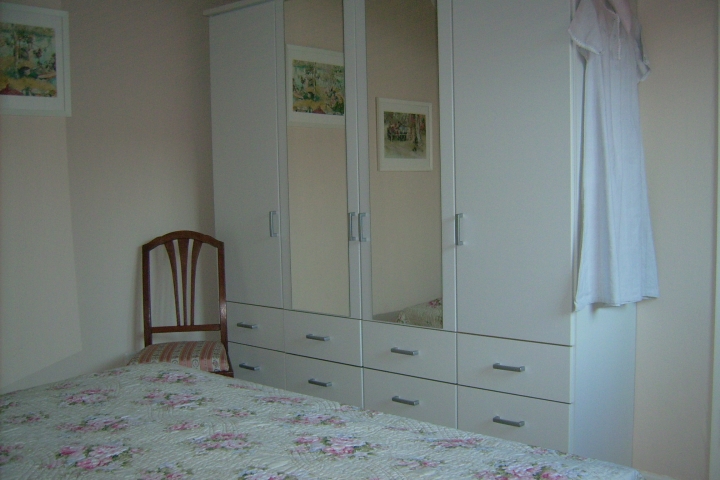 2. Schlafzimmer