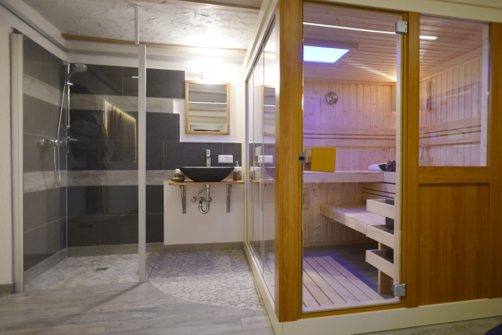 Wellnessbereich mit Sauna