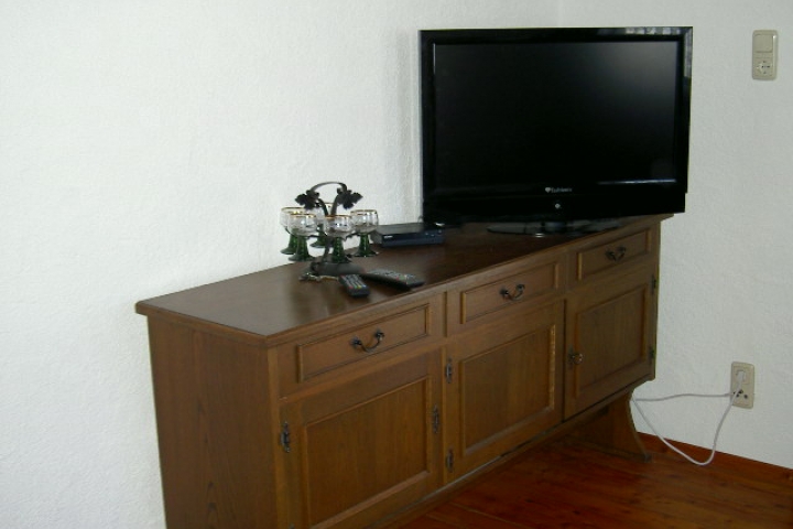 LCD Fernseh, Sat Empfang, Blu Ray DVD Player,