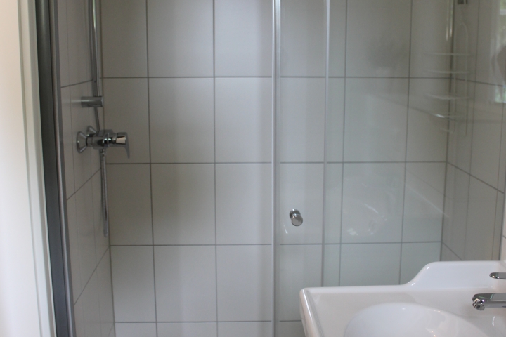 Dusche Erdgeschoß