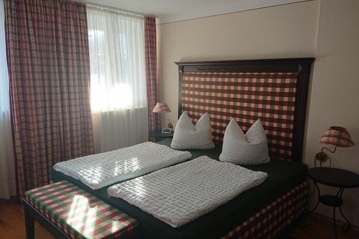 2. Schlafzimmer