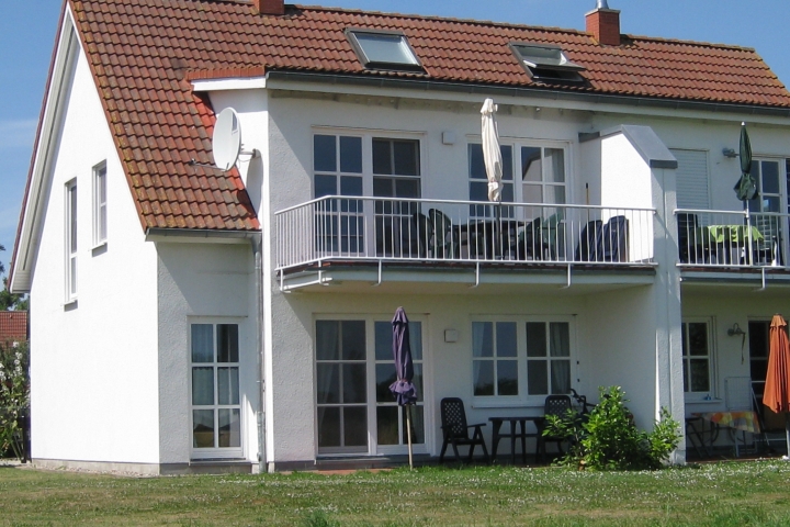 Ferienwohnungen in Zudar auf Rügen | Haus - Boddenseite