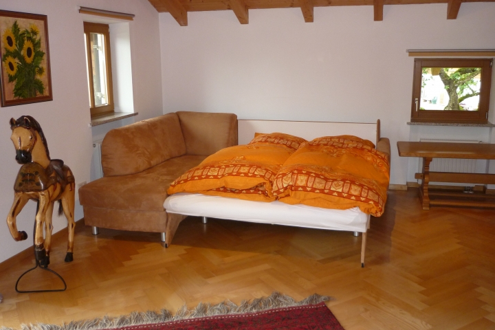 großes Doppel-Schlafsofa OG