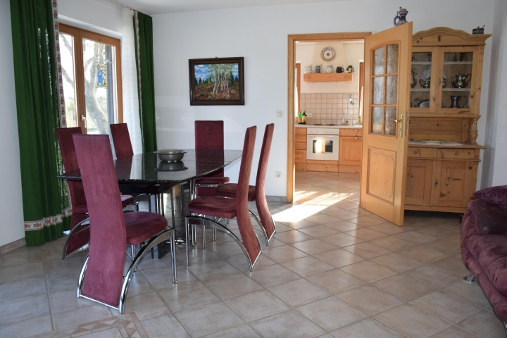 Wohnzimmer/Essbereich