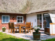 Terrasse mit Strandkorb