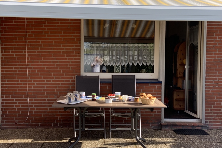 Sonnenterasse mit Markise