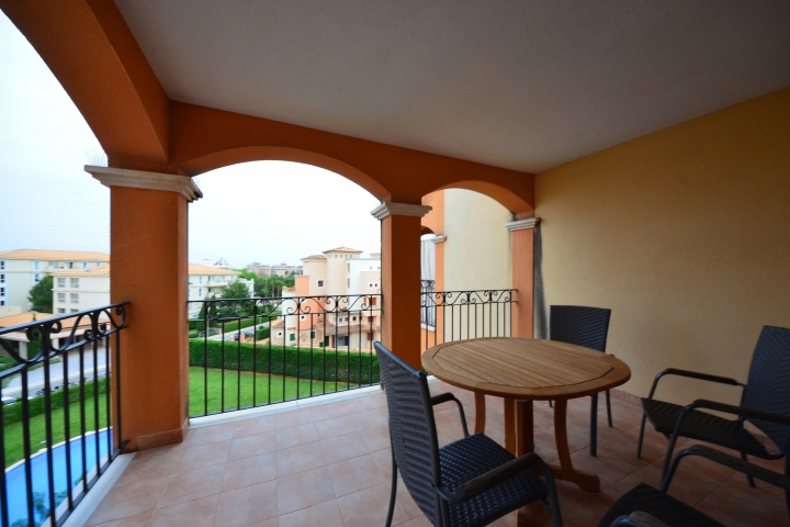 Patio und Blick zum Garten