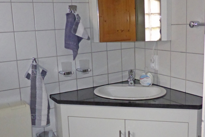 Haus Schonerweg - untere Wohnung - Badezimmer