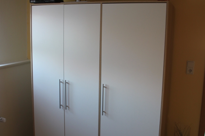 großer Schlafzimmer Schrank
