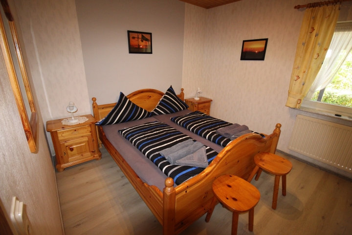 Schlafzimmer 1 im UG