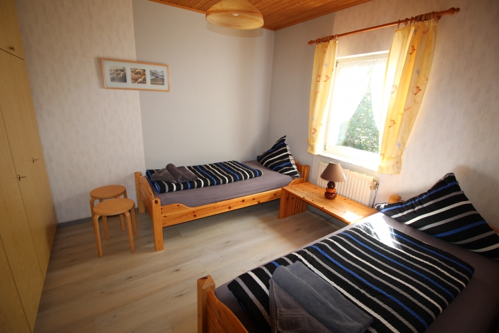 Schlafzimmer 2 im Untergeschoß