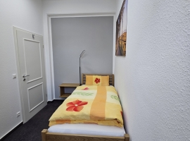 Schlafzimmer 2