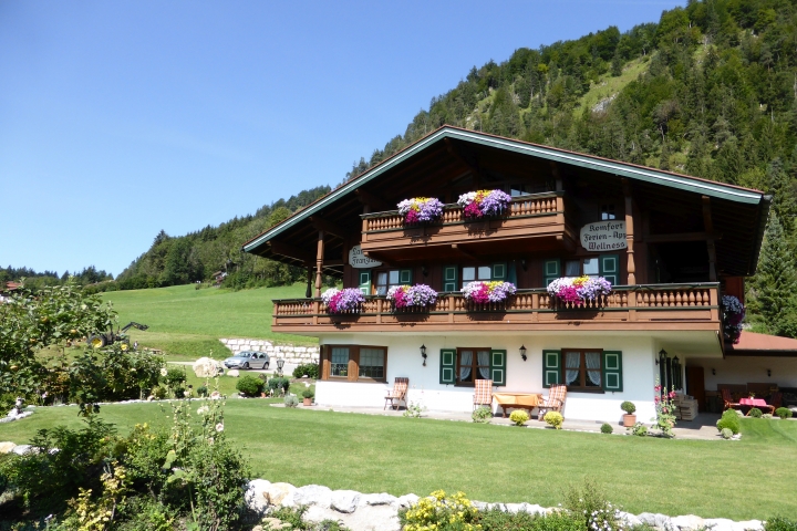 Ferienwohnungen Landhaus Franziskus | Südfront