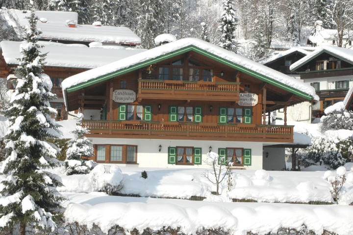 Winteransicht (Südseite)