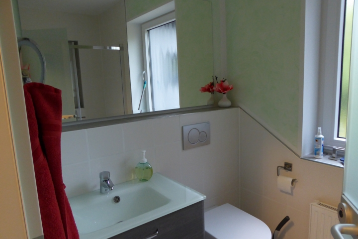 Bad mit ebenerdiger Dusche