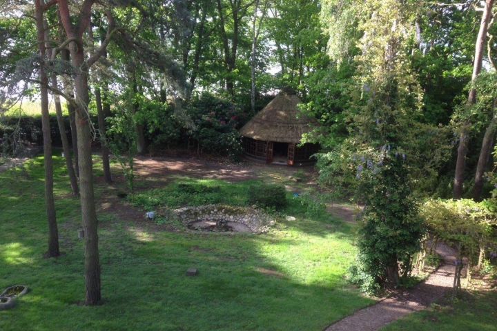 Der Garten mit dem Pavillon