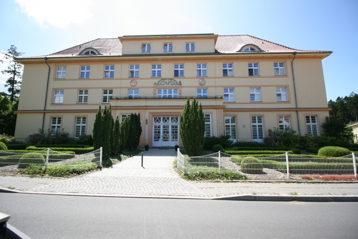 Hausansicht - Haupteingang