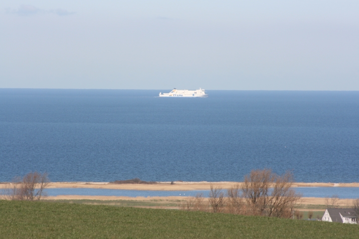 ..auf hoher See ;)