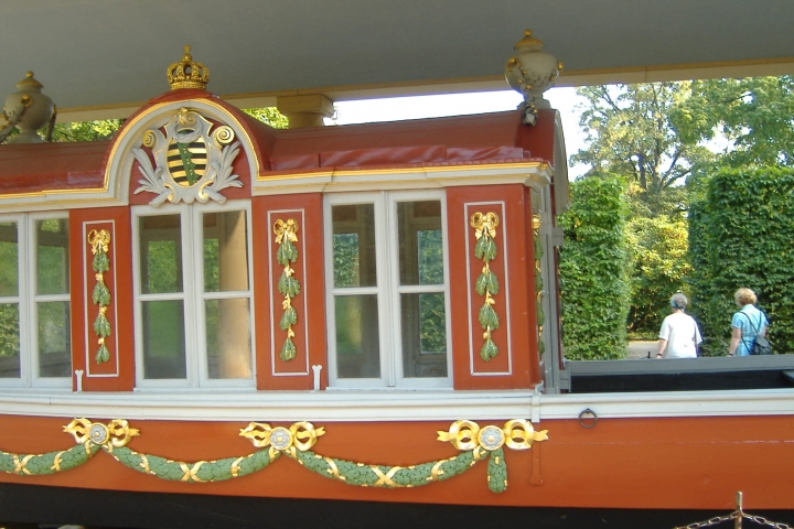 Gondel von August dem Starken im Schlosspark Pillnitz