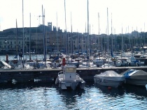 Nicht weit entfernt der Hafen von Desenzano. Hier ist auch der Haltepunkt der Gardasee-Schifffahrt