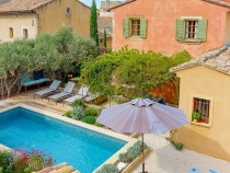 Ferienhaus in Robion in der Provence