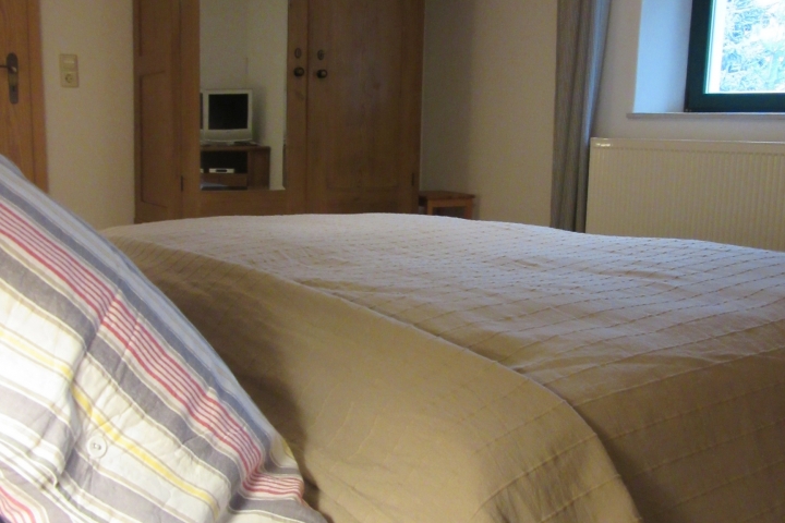 Schlafzimmer 1