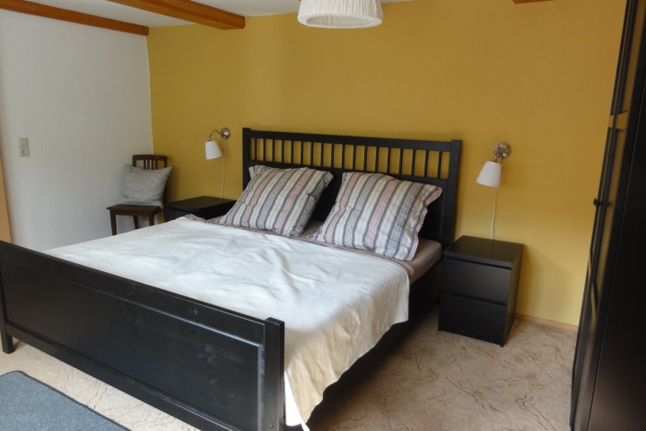 Schlafzimmer 2