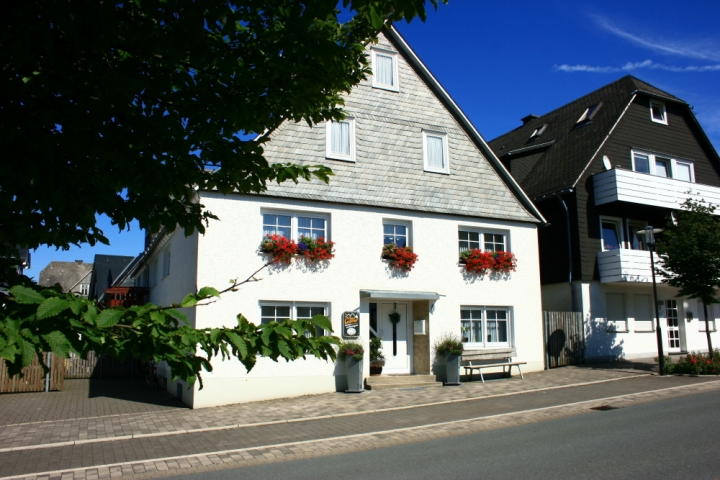 Hausansicht 
Marktstraße 8 und 10