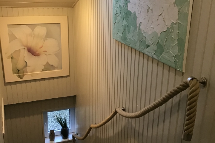 Treppenaufgang zur oberen Etage 
