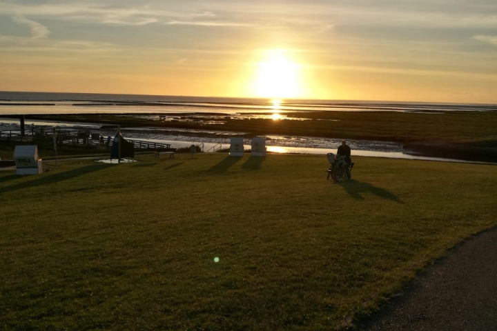Unsere schönen Sonnenuntergänge , hier mit Blick auf Sylt 