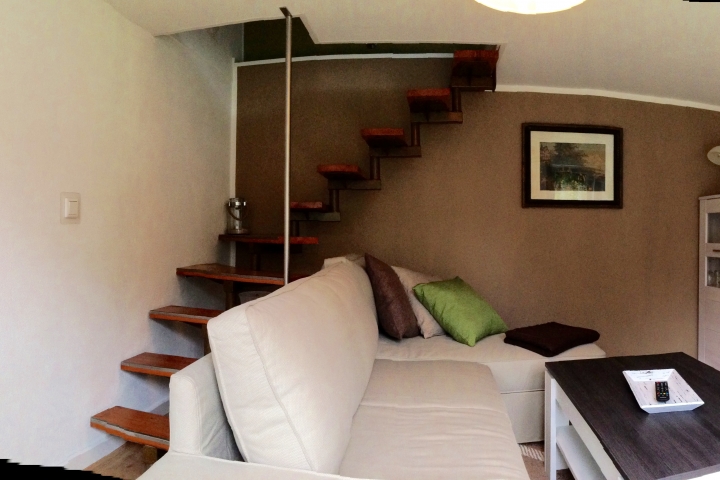 Wohnstube/Treppe zur Schlafstube